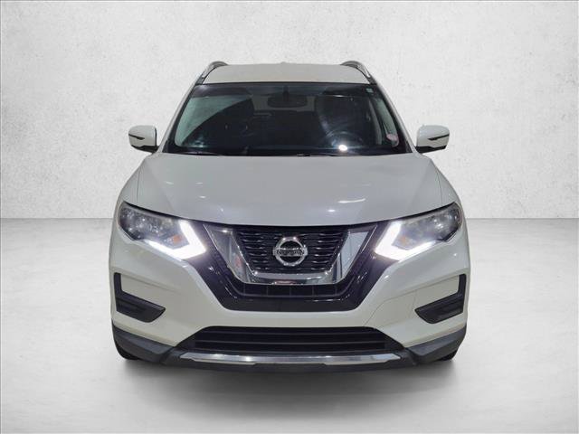 Used 2017 Nissan Rogue SV w/ SV Premium Package FWD image 2