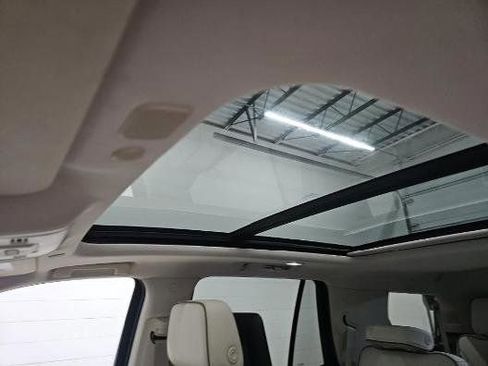 Used 2023 GMC Yukon Denali image 2