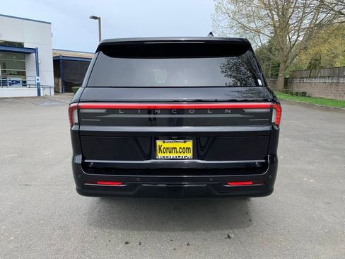 New 2026 Lincoln Navigator L Black Label AWD/4WD image 4