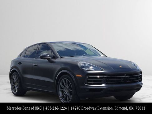 Used 2023 Porsche Cayenne S AWD/4WD image 3