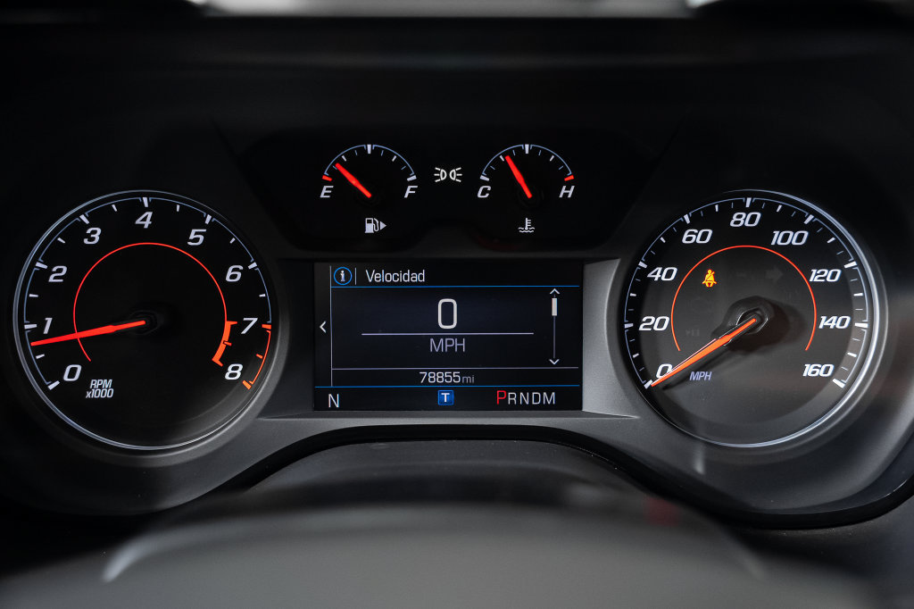 Used 2020 Chevrolet Camaro LT w/ Technology Package RWD image 26