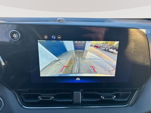 Used 2025 Chevrolet Equinox RS AWD/4WD image 14