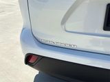 Used 2023 Toyota Highlander XLE image 5