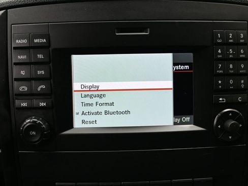 Used 2018 Mercedes-Benz Metris Passenger image 25