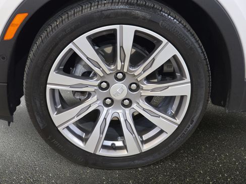 Used 2023 Cadillac XT4 Premium Luxury w/ Enhanced Visibility Package FWD image 32