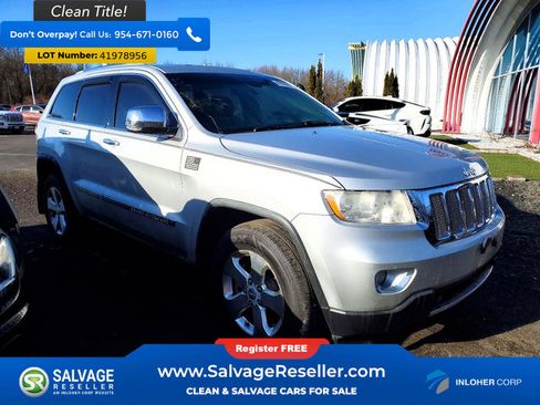 Used 2012 Jeep Grand Cherokee Limited w/ Luxury Group II image 5