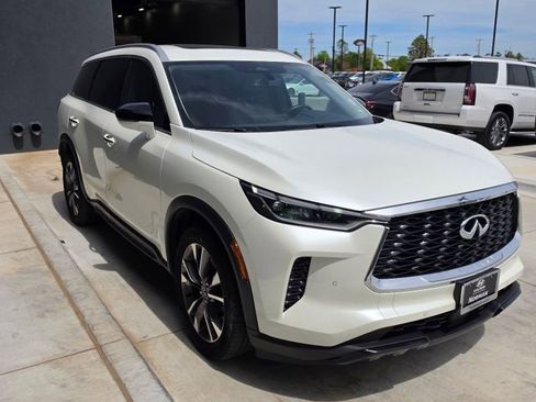Used 2024 INFINITI QX60 Luxe AWD/4WD image 3