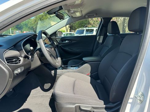 Used 2020 Chevrolet Malibu LS FWD image 5