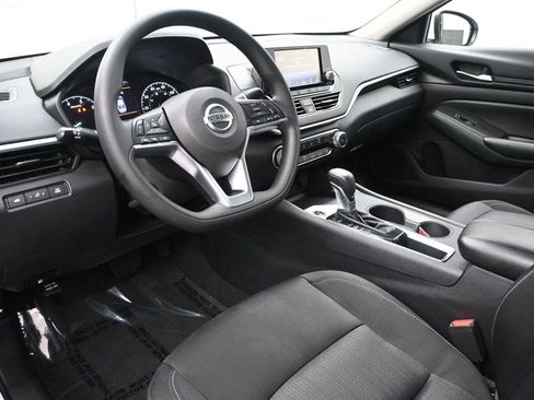 Certified 2022 Nissan Altima 2.5 S FWD image 2
