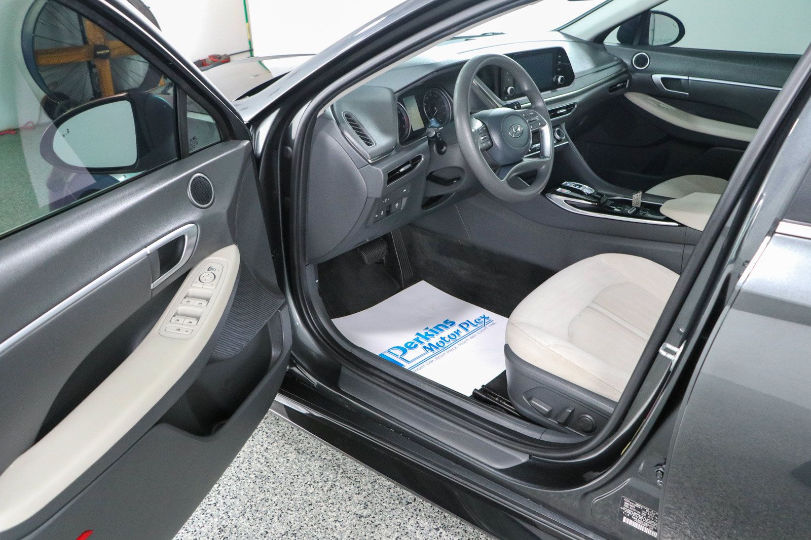 Used 2021 Hyundai Sonata SEL FWD image 3
