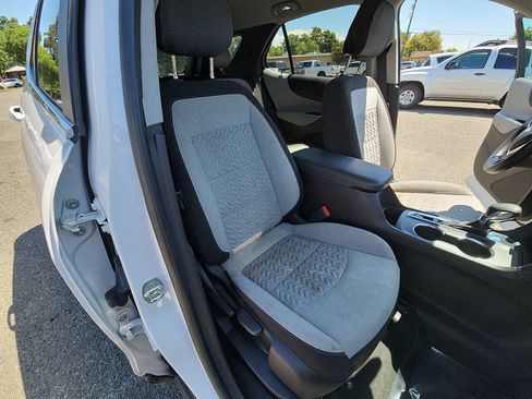 Used 2022 Chevrolet Equinox LT FWD image 24
