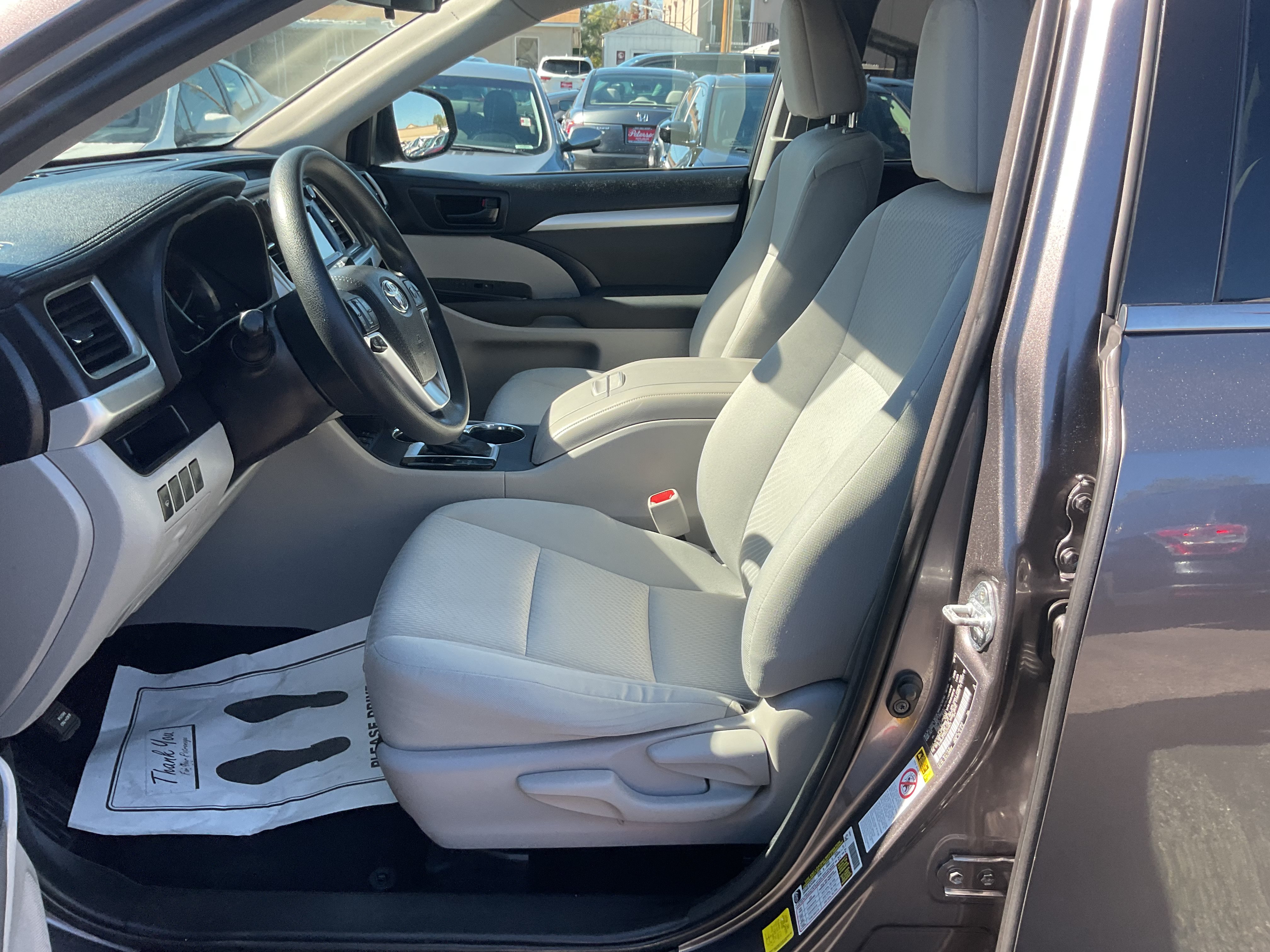 Used 2016 Toyota Highlander LE AWD/4WD image 20