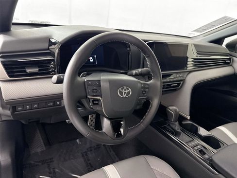 Certified 2025 Toyota Camry SE w/ Convenience Package image 4