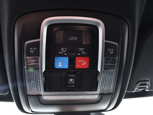 Used 2025 RAM 1500 Big Horn AWD/4WD image 34