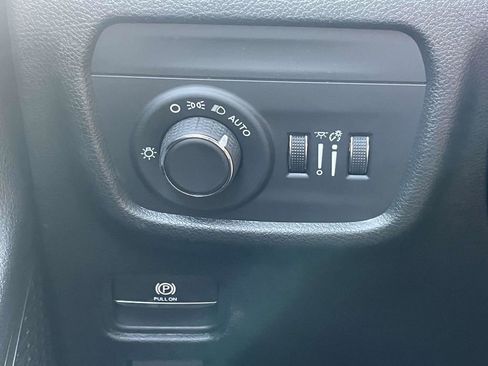 Certified 2025 Jeep Grand Cherokee L Laredo w/ Luxury Tech Group I image 32