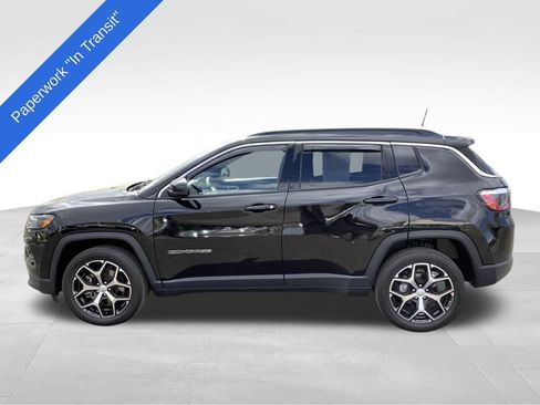 Certified 2024 Jeep Compass Limited AWD/4WD image 7