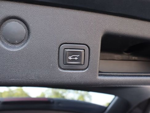 Used 2019 Chevrolet Equinox LT AWD/4WD image 23