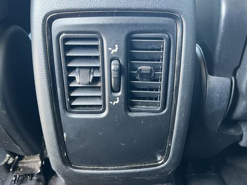 Used 2019 Dodge Durango GT image 28