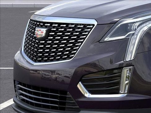 New 2025 Cadillac XT5 Luxury image 8