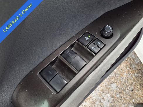 Used 2023 Toyota Camry SE image 15