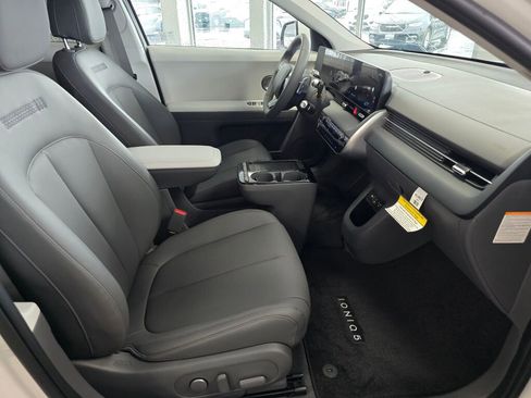 New 2026 Hyundai Ioniq 5 SEL image 32