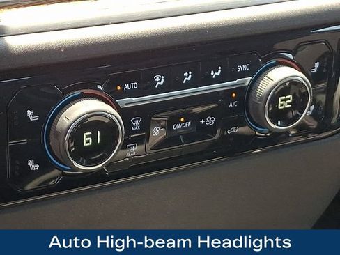 Used 2023 Chevrolet Silverado 1500 LT AWD/4WD image 14