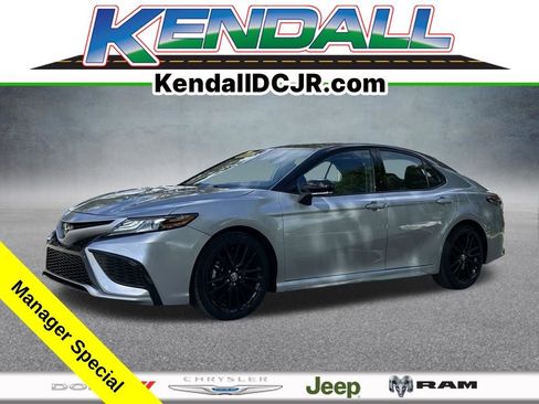 Used 2023 Toyota Camry XSE FWD image 1