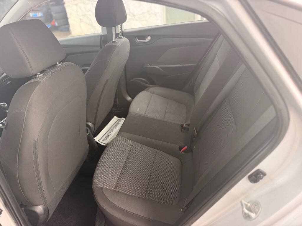 Used 2019 Hyundai Accent SE FWD image 30