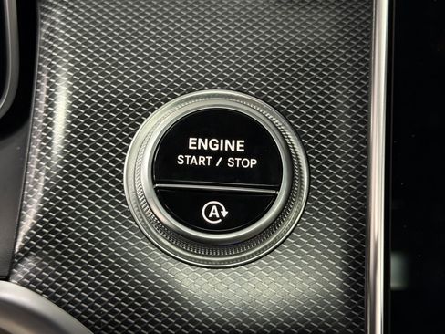 Certified 2025 Mercedes-Benz GLC 300 image 32