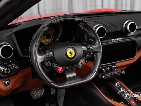 Used 2019 Ferrari Portofino image 38