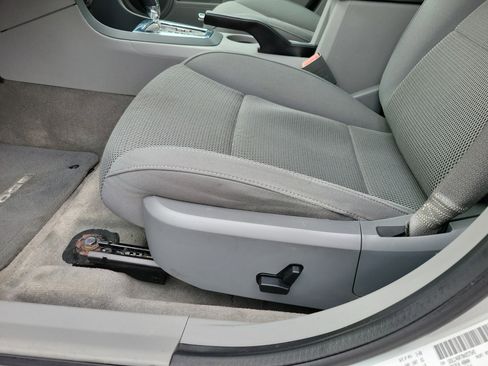 Used 2008 Dodge Avenger SE FWD image 5