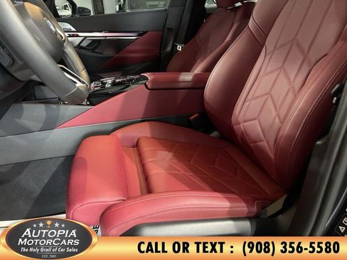 Used 2024 BMW 540i xDrive w/ Premium Package AWD/4WD image 10