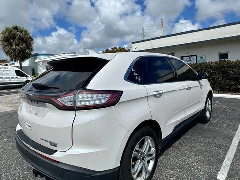 Used 2018 Ford Edge Titanium w/ Technology Package AWD/4WD image 7