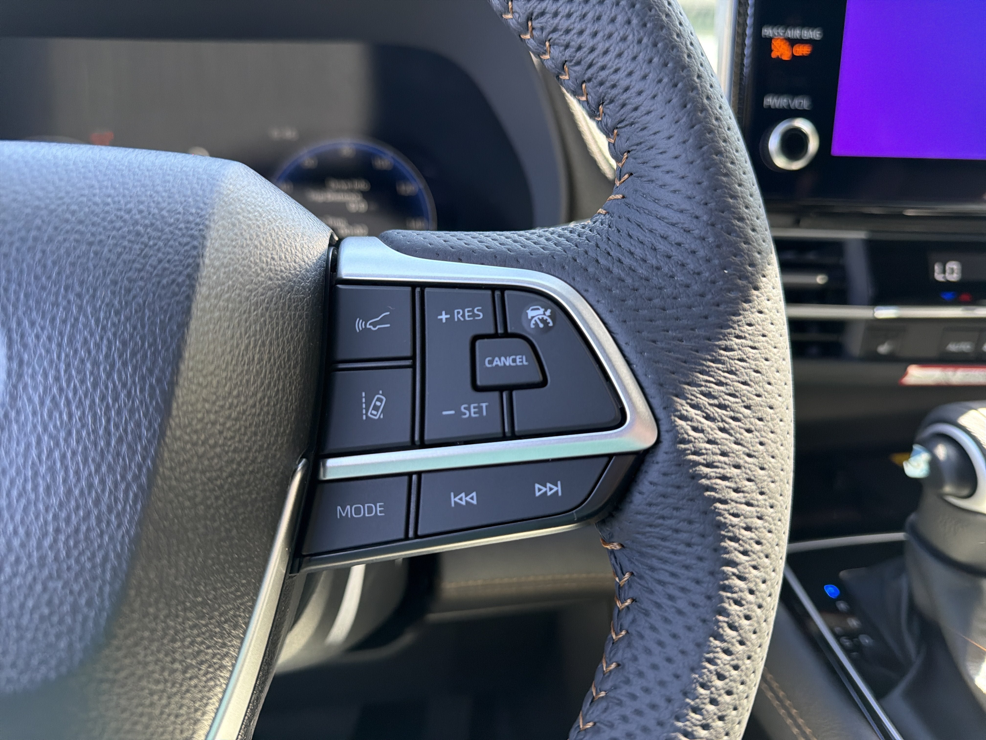 New 2026 Toyota Sienna XLE Woodland Edition AWD/4WD image 15