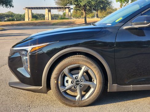 New 2025 Kia K4 LXS image 8
