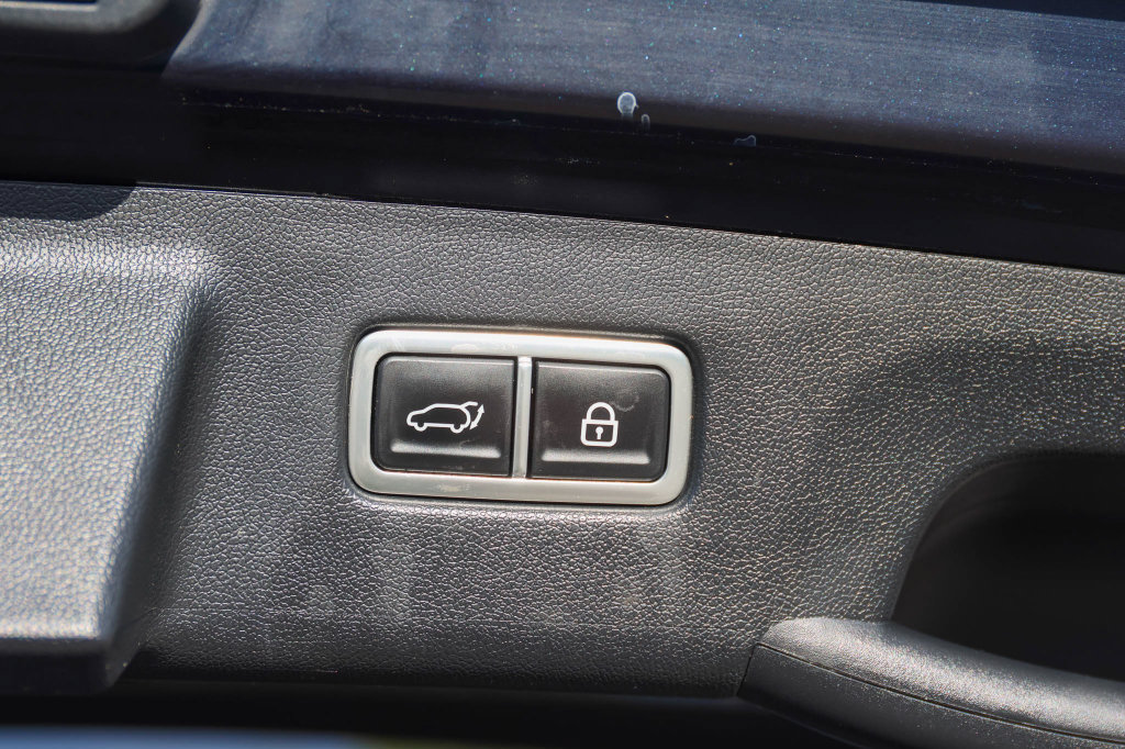 Used 2023 Kia Sorento EX FWD image 9