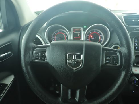 Used 2020 Dodge Journey SE image 10