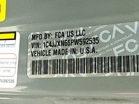 Used 2023 Jeep Wrangler Unlimited AWD/4WD image 36