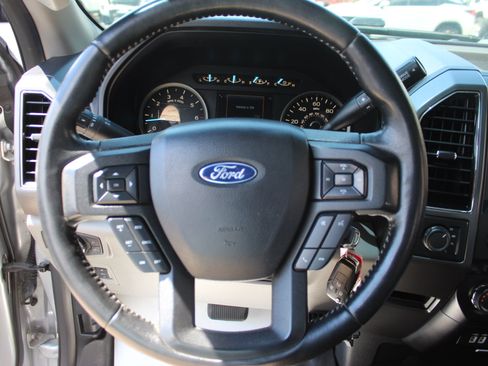 Used 2018 Ford F150 XLT w/ Equipment Group 302A Luxury AWD/4WD image 15