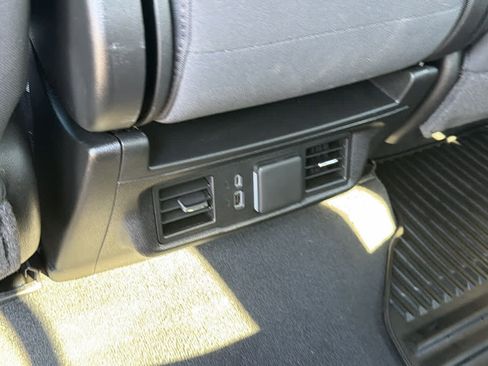 Used 2025 Chevrolet Silverado 3500 LT AWD/4WD image 25