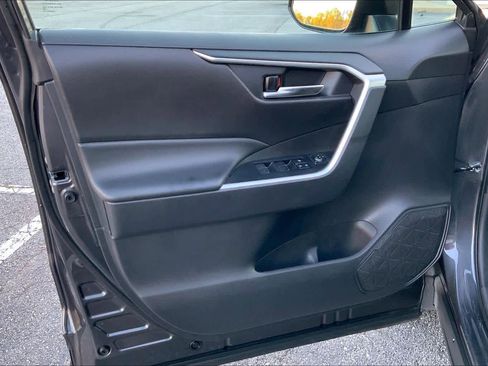 Used 2024 Toyota RAV4 XLE image 20