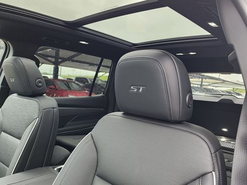New 2026 Buick Enclave Sport Touring w/ Super Cruise Package FWD image 17
