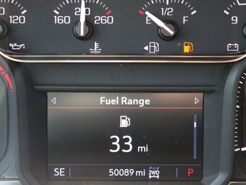 Used 2021 GMC Sierra 1500 SLT w/ SLT Convenience Package AWD/4WD image 26