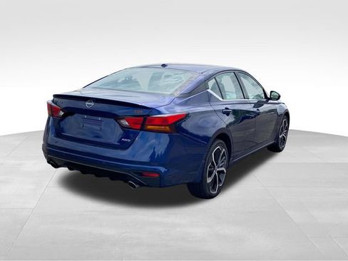 Used 2024 Nissan Altima 2.5 SR AWD/4WD image 3