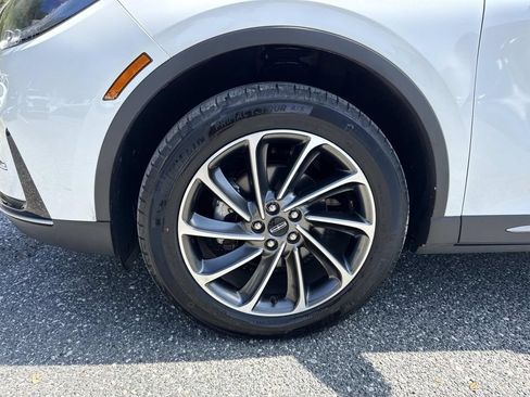 Certified 2023 Lincoln Corsair FWD w/ Equipment Group 101A image 10