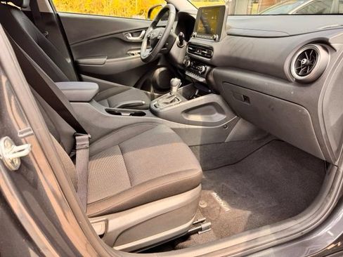 Used 2022 Hyundai Kona SEL w/ Convenience Package FWD image 14