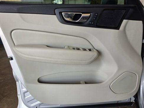 Used 2020 Volvo XC60 T5 Inscription FWD image 18