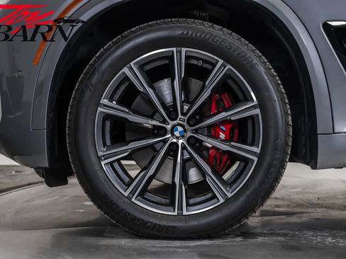 Used 2024 BMW X5 xDrive40i w/ M Sport Package image 17