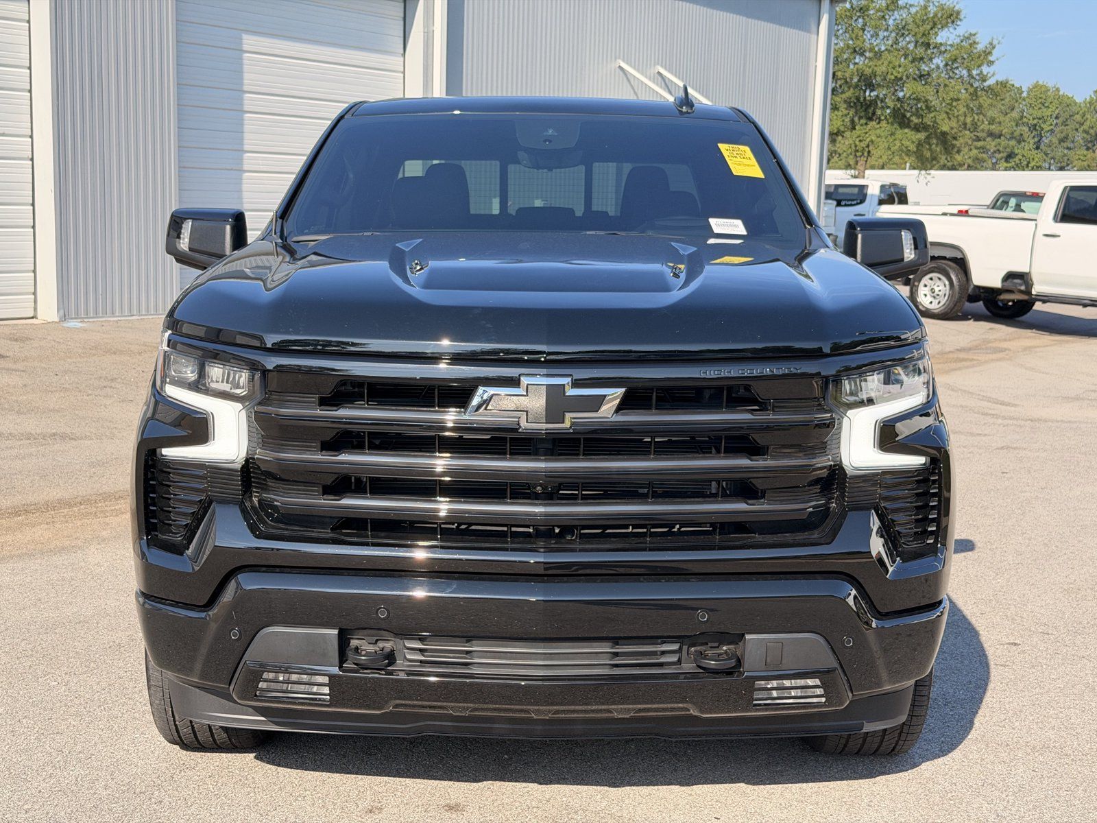 Used 2025 Chevrolet Silverado 1500 High Country w/ High Country Premium Package AWD/4WD image 6