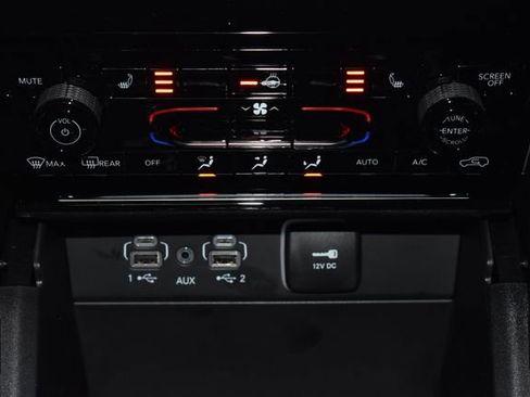 New 2025 Jeep Grand Cherokee L Limited w/ Trailer Tow Package image 17